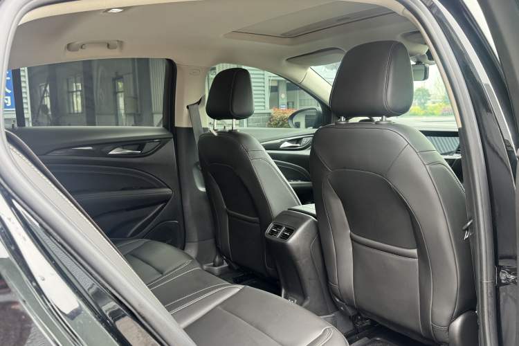 Used Buick Regal 2024 25T Deluxe Edition Interior 6