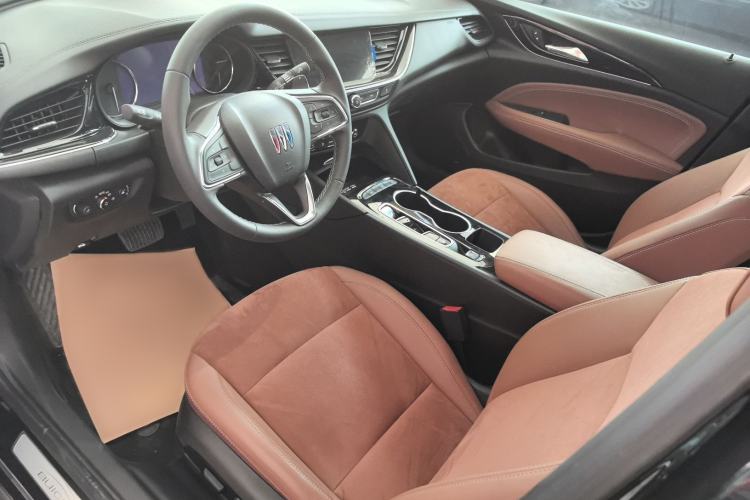 Used Buick Regal 2024 28T Luxury Edition Interior 9