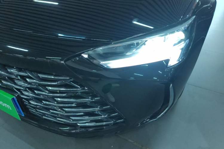Used Buick Regal 2024 28T Luxury Edition Left Front Headlight