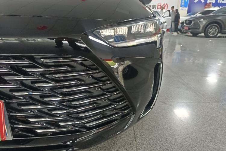 Used Buick Regal 2024 28T Luxury Edition Left Front Headlight