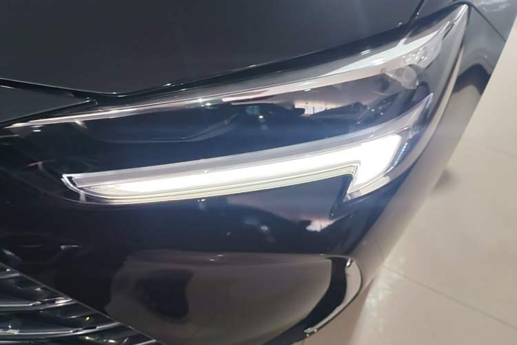 Used Buick Regal 2024 25T Deluxe Edition Left Front Headlight