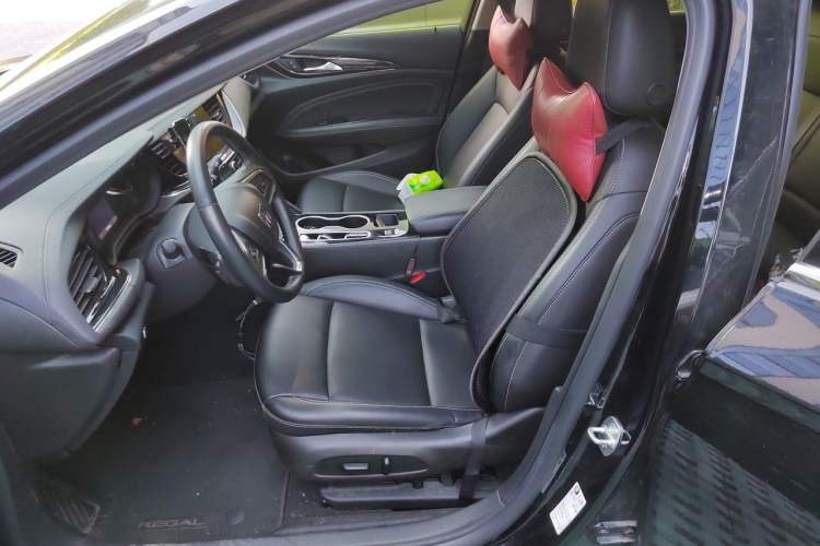 Used Buick Regal 2024 25T Deluxe Edition Left Front Seat