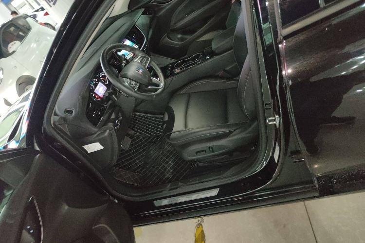 Used Buick Regal 2024 25T Deluxe Edition Left Front Seat
