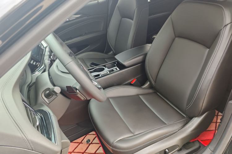 Used Buick Regal 2024 25T Deluxe Edition Left Front Seat