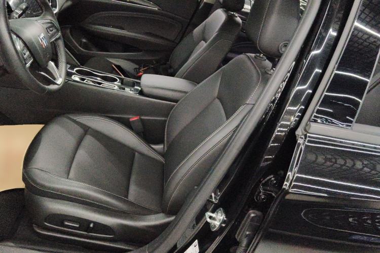 Used Buick Regal 2024 25T Deluxe Edition Left Front Seat
