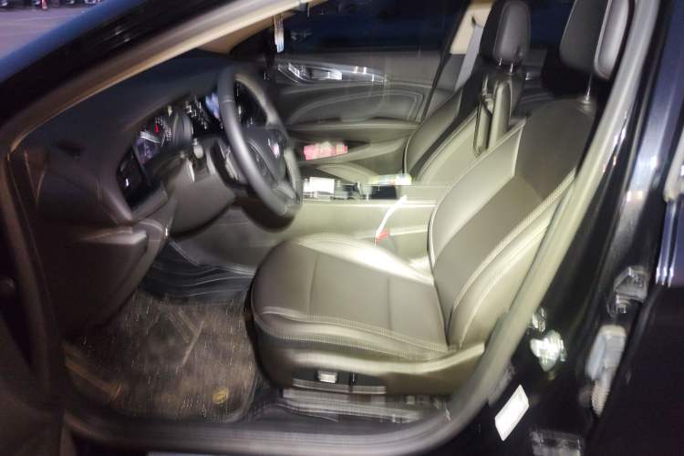 Used Buick Regal 2024 25T Deluxe Edition Left Front Seat