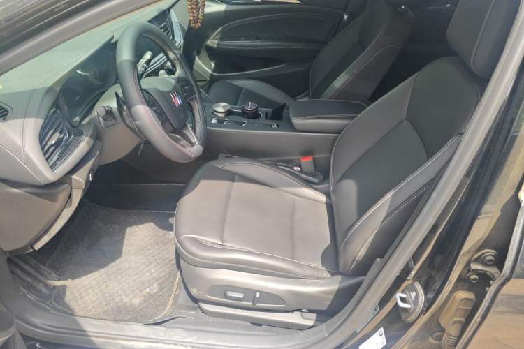 Used Buick Regal 2024 25T Deluxe Edition Left Front Seat
