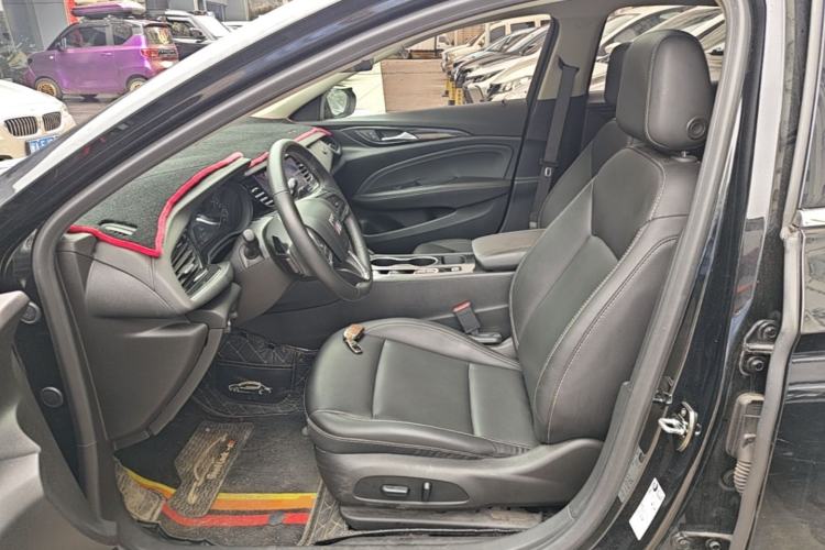 Used Buick Regal 2024 25T Deluxe Edition Left Front Seat