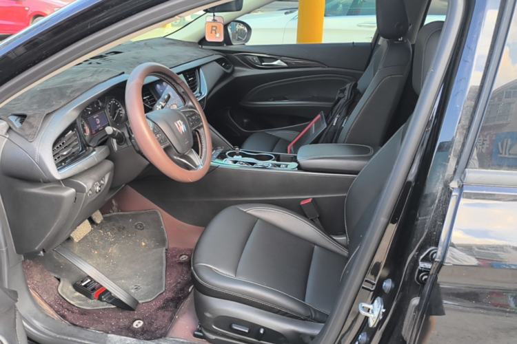 Used Buick Regal 2024 25T Deluxe Edition Left Front Seat