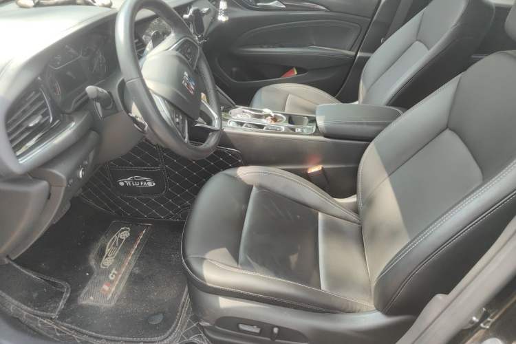 Used Buick Regal 2024 25T Deluxe Edition Left Front Seat