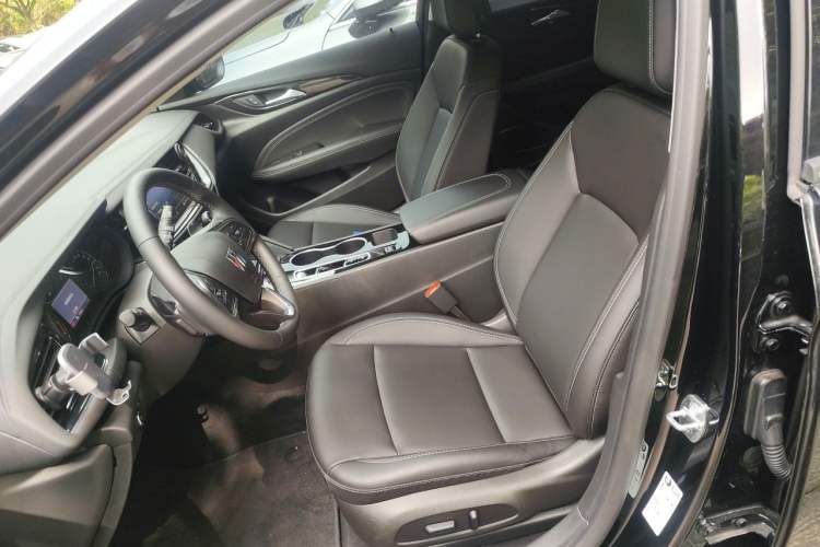 Used Buick Regal 2024 25T Deluxe Edition Left Front Seat
