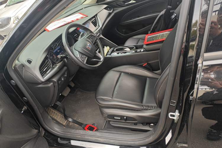 Used Buick Regal 2024 25T Deluxe Edition Left Front Seat