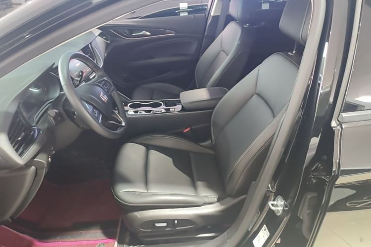 Used Buick Regal 2024 25T Deluxe Edition Left Front Seat