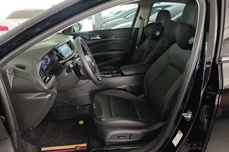 Used Buick Regal 2024 25T Deluxe Edition Left Front Seat