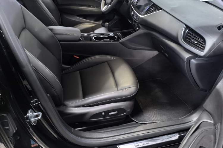 Used Buick Regal 2024 25T Deluxe Edition Left Front Seat