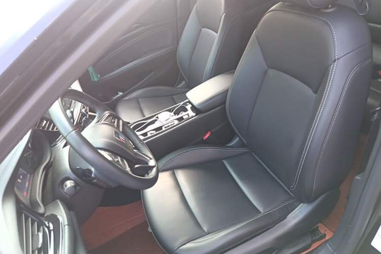 Used Buick Regal 2024 25T Deluxe Edition Left Front Seat