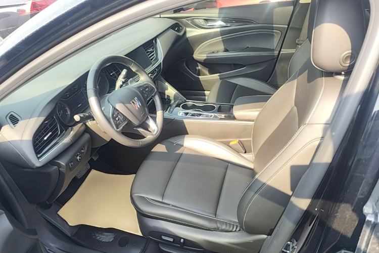 Used Buick Regal 2024 25T Deluxe Edition Left Front Seat