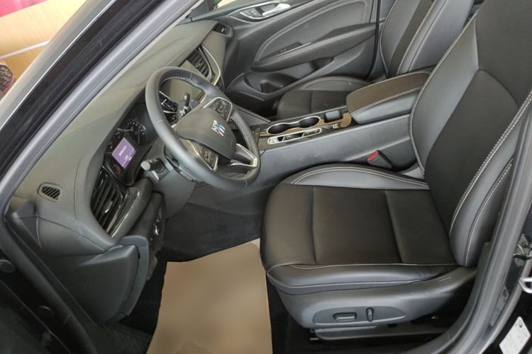 Used Buick Regal 2024 25T Deluxe Edition Left Front Seat