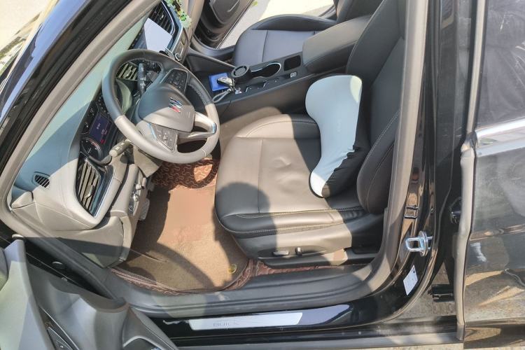 Used Buick Regal 2024 25T Deluxe Edition Left Front Seat
