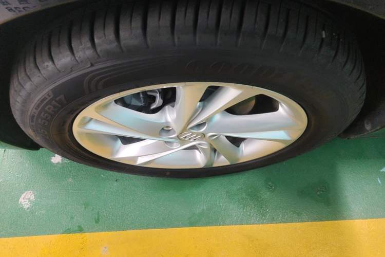 Used Buick Regal 2024 25T Deluxe Edition Left Front Wheel Hub
