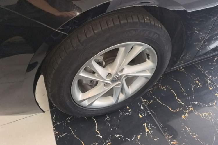 Used Buick Regal 2024 25T Deluxe Edition Left Front Wheel Hub