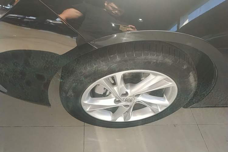Used Buick Regal 2024 25T Deluxe Edition Left Front Wheel Hub