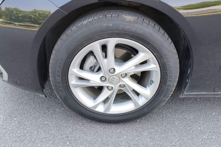Used Buick Regal 2024 25T Deluxe Edition Left Front Wheel Hub