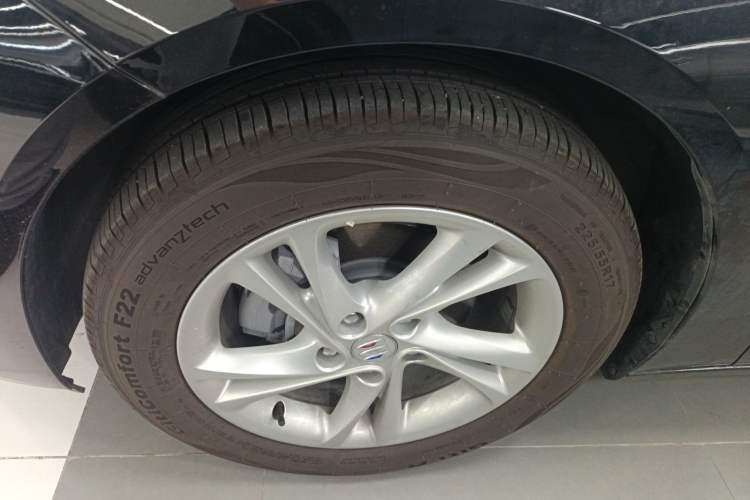 Used Buick Regal 2024 Revised 25T Ultra-Comfort Edition Left Front Wheel Hub