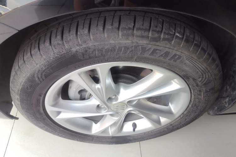 Used Buick Regal 2024 25T Deluxe Edition Left Front Wheel Hub