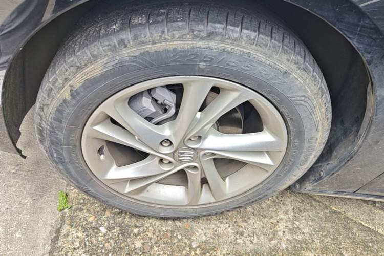 Used Buick Regal 2024 25T Deluxe Edition Left Front Wheel Hub