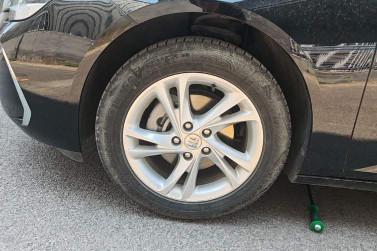 Used Buick Regal 2024 25T Deluxe Edition Left Front Wheel Hub
