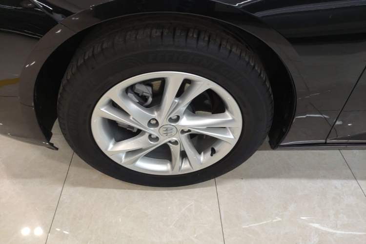 Used Buick Regal 2024 25T Deluxe Edition Left Front Wheel Hub