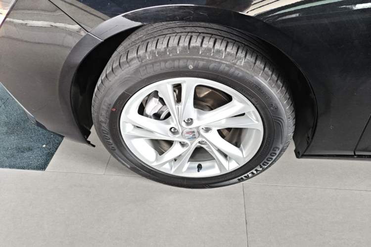 Used Buick Regal 2024 25T Deluxe Edition Left Front Wheel Hub