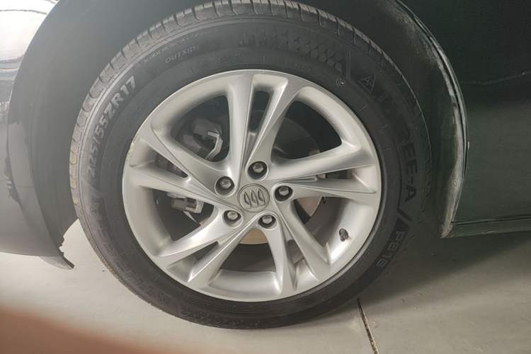Used Buick Regal 2024 25T Deluxe Edition Left Front Wheel Hub