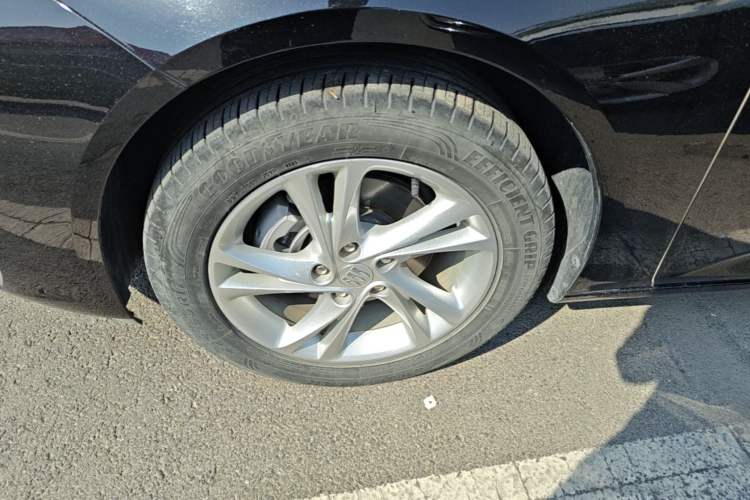 Used Buick Regal 2024 25T Deluxe Edition Left Front Wheel Hub