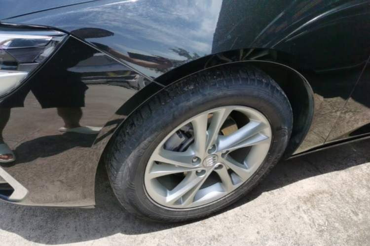 Used Buick Regal 2024 25T Deluxe Edition Left Front Wheel Hub