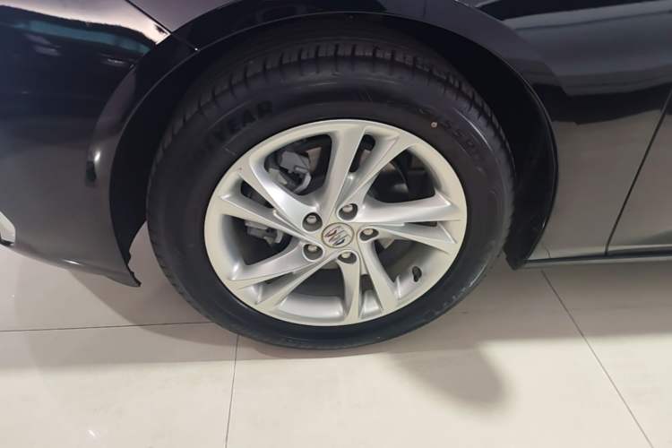 Used Buick Regal 2024 25T Deluxe Edition Left Front Wheel Hub