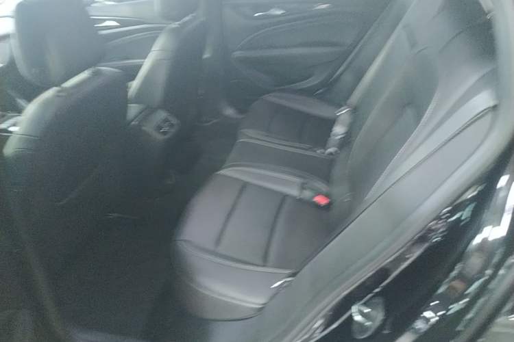 Used Buick Regal 2024 25T Deluxe Edition Left Rear Seat
