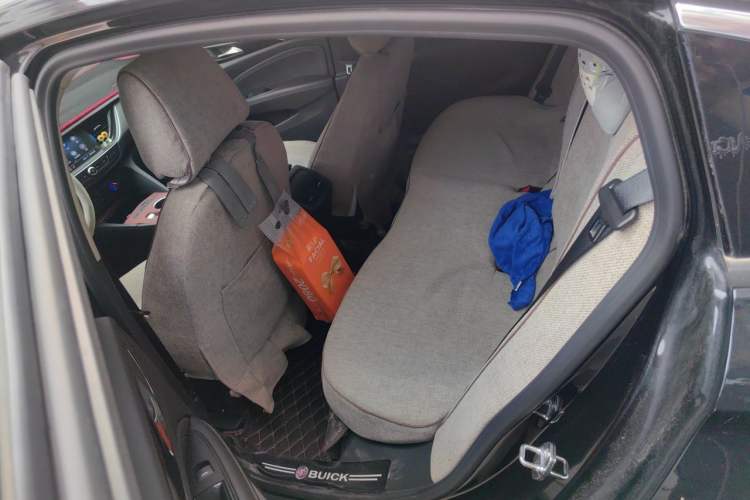 Used Buick Regal 2024 25T Deluxe Edition Left Rear Seat