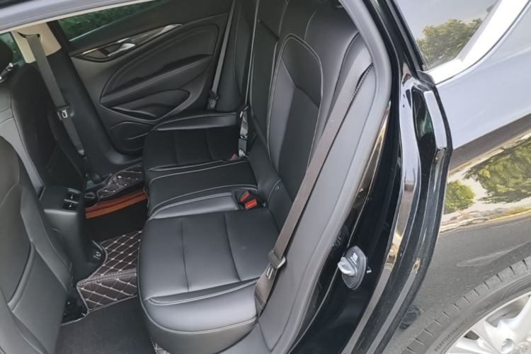 Used Buick Regal 2024 25T Deluxe Edition Left Rear Seat