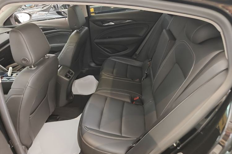 Used Buick Regal 2024 25T Deluxe Edition Left Rear Seat