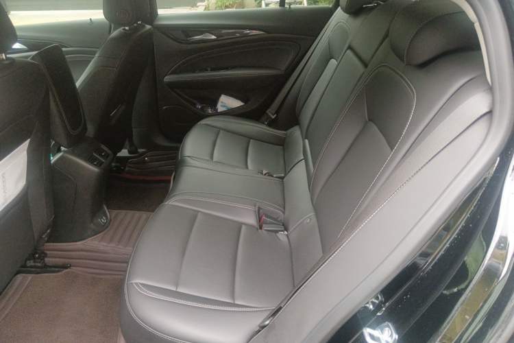 Used Buick Regal 2024 25T Deluxe Edition Left Rear Seat
