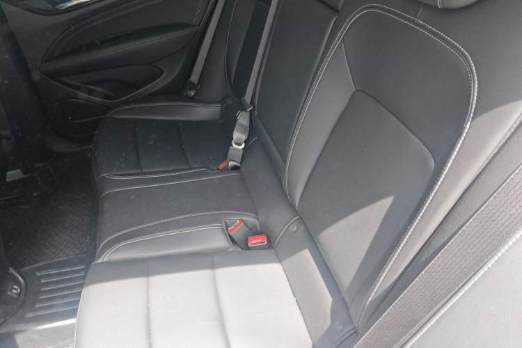 Used Buick Regal 2024 25T Deluxe Edition Left Rear Seat