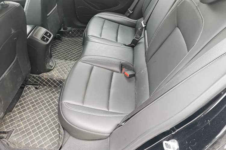 Used Buick Regal 2024 25T Deluxe Edition Left Rear Seat