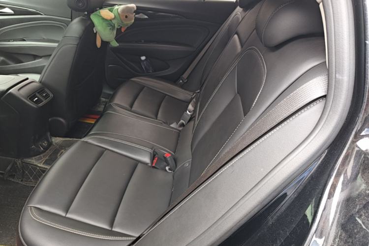 Used Buick Regal 2024 25T Deluxe Edition Left Rear Seat