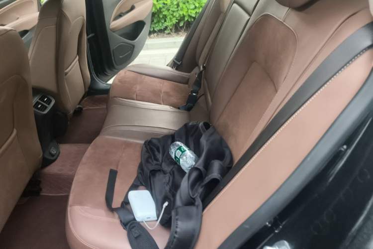 Used Buick Regal 2024 28T Luxury Edition Left Rear Seat