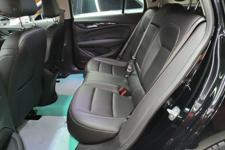 Used Buick Regal 2024 25T Deluxe Edition Left Rear Seat