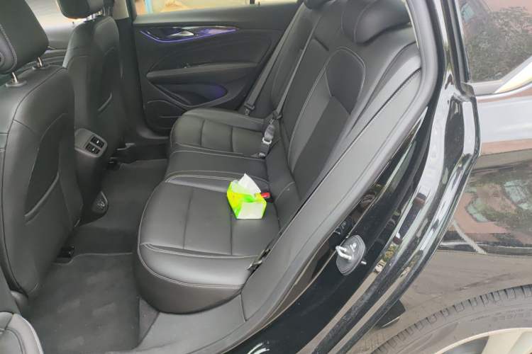 Used Buick Regal 2024 25T Deluxe Edition Left Rear Seat