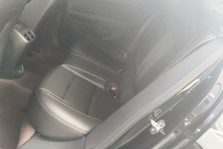 Used Buick Regal 2024 25T Deluxe Edition Left Rear Seat