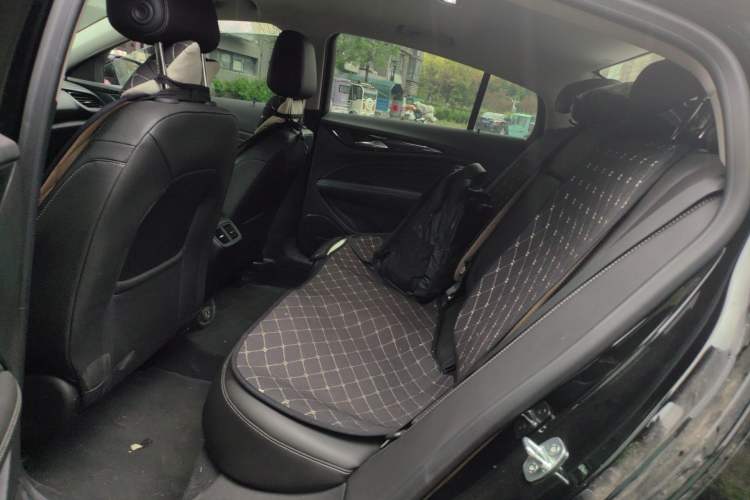 Used Buick Regal 2024 25T Deluxe Edition Left Rear Seat